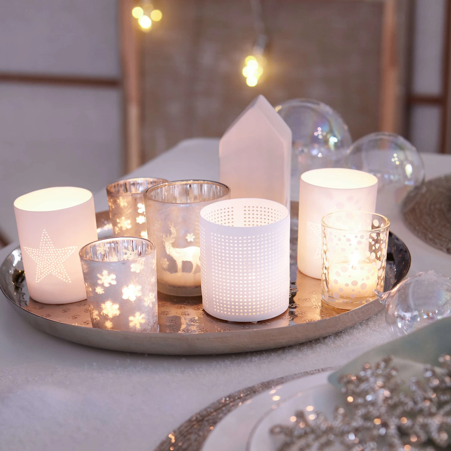 Deko-Teller gehämmert Ø34cm ORIENTAL LOUNGE in Silber Deko-Teller Gehämmert Ø34cm ORIENTAL LOUNGE In Silber -Butlers Geschäft butlers deko teller gehammert o34cm oriental lounge in silber 1