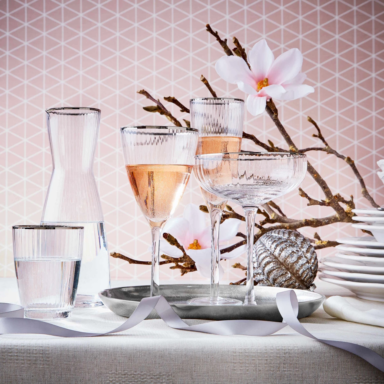 Deko-Teller Ø34cm BANQUET in Silber Deko-Teller Ø34cm BANQUET In Silber -Butlers Geschäft butlers deko teller o34cm banquet in silber 5