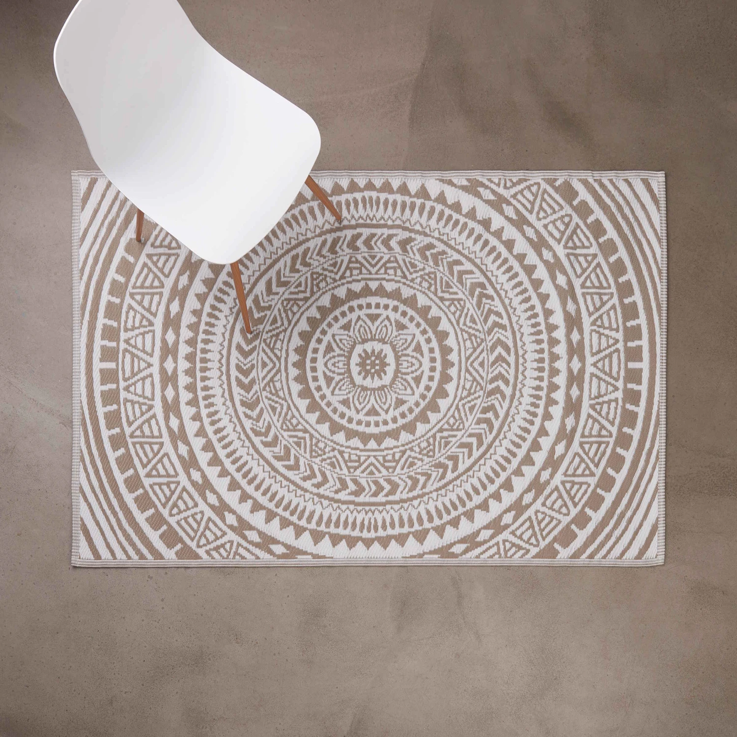 In- & Outdoor-Teppich Circles L 180 x B 118cm COLOUR CLASH in Beige In- & Outdoor-Teppich Circles L 180 X B 118cm COLOUR CLASH In Beige -Butlers Geschäft butlers in and outdoor teppich circles l 180 x b 118cm colour clash in beige 7