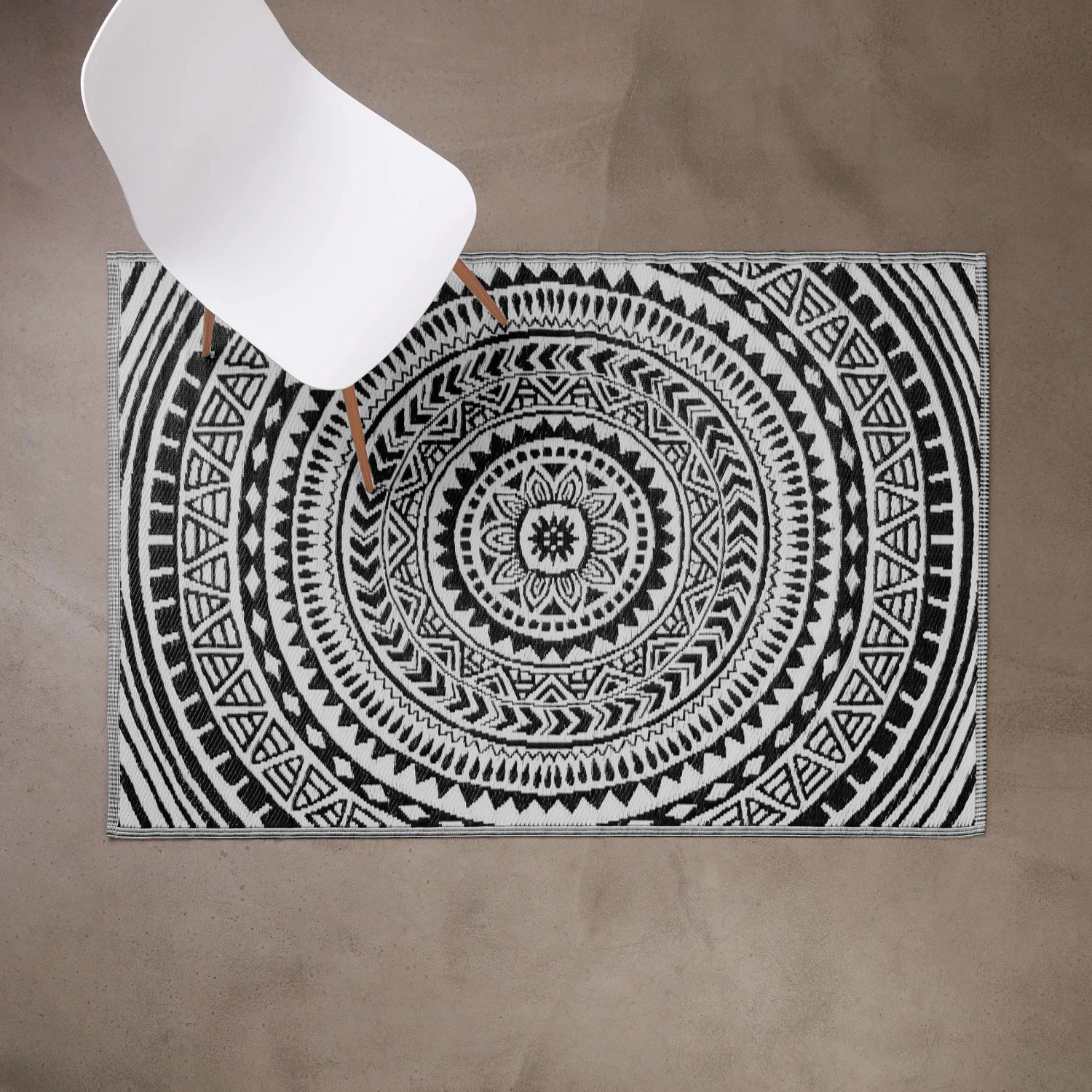 In- & Outdoor-Teppich Circles L 180 x B 118cm COLOUR CLASH in Schwarz-Weiß In- & Outdoor-Teppich Circles L 180 X B 118cm COLOUR CLASH In Schwarz-Weiß -Butlers Geschäft butlers in and outdoor teppich circles l 180 x b 118cm colour clash in schwarz weiss 1