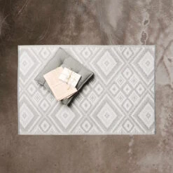 In- & Outdoor-Teppich Ethno L 150 X B 90cm COLOUR CLASH In Grau 5 In- & Outdoor-Teppich Ethno L 150 X B 90cm COLOUR CLASH In Grau -Butlers Geschäft butlers in and outdoor teppich ethno l 150 x b 90cm colour clash in grau 3