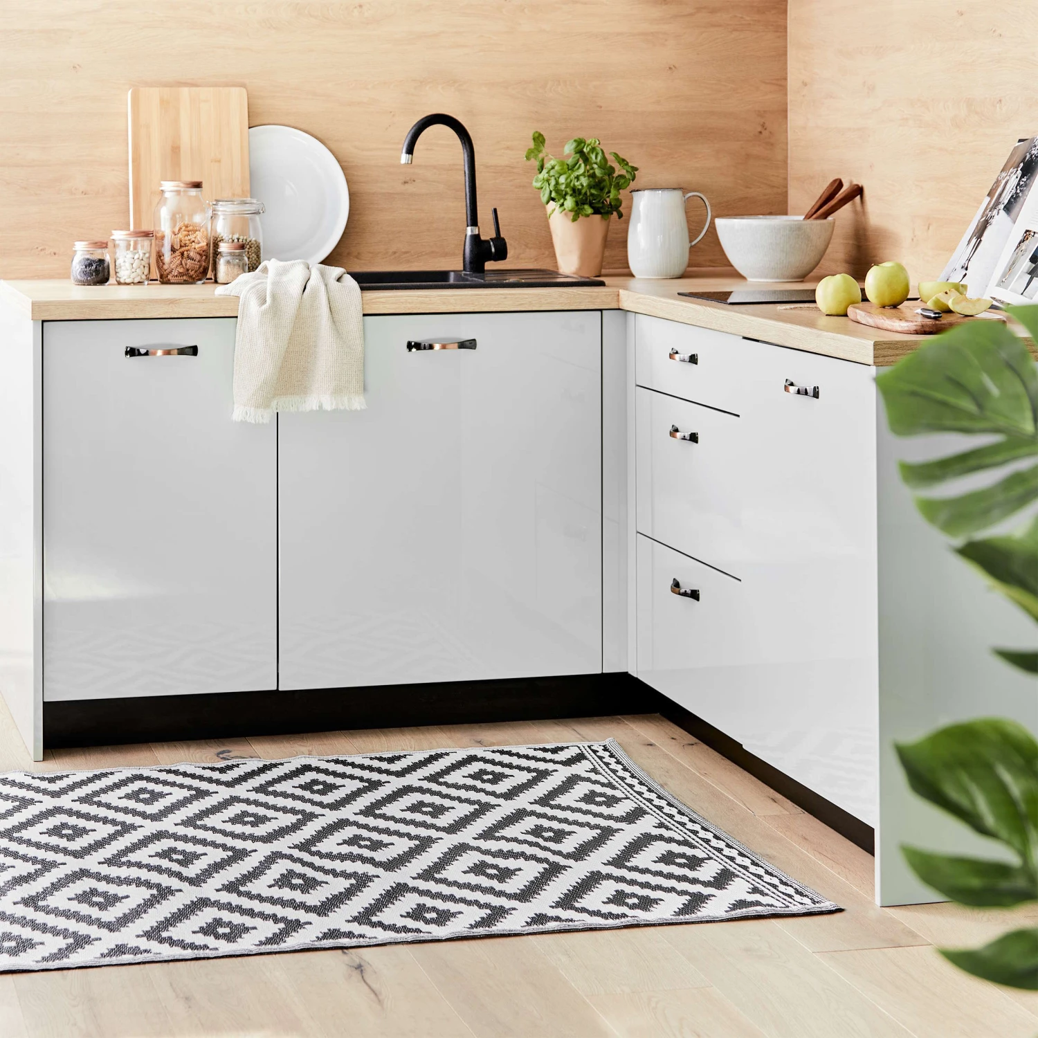 In- & Outdoor-Teppich Ethno Rauten L 150 x B 90cm COLOUR CLASH in Schwarz-Weiß In- & Outdoor-Teppich Ethno Rauten L 150 X B 90cm COLOUR CLASH In Schwarz-Weiß -Butlers Geschäft butlers in and outdoor teppich ethno rauten l 150 x b 90cm colour clash in schwarz weiss 6