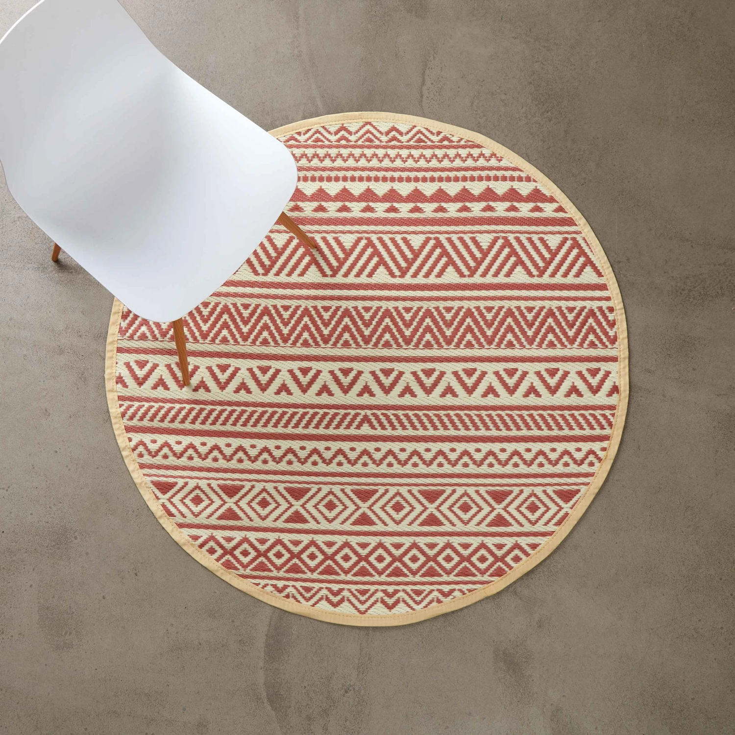 In- & Outdoor-Teppich Streifen Ø118cm COLOUR CLASH in Hellrot-Creme In- & Outdoor-Teppich Streifen Ø118cm COLOUR CLASH In Hellrot-Creme -Butlers Geschäft butlers in and outdoor teppich streifen o118cm colour clash in hellrot creme 1