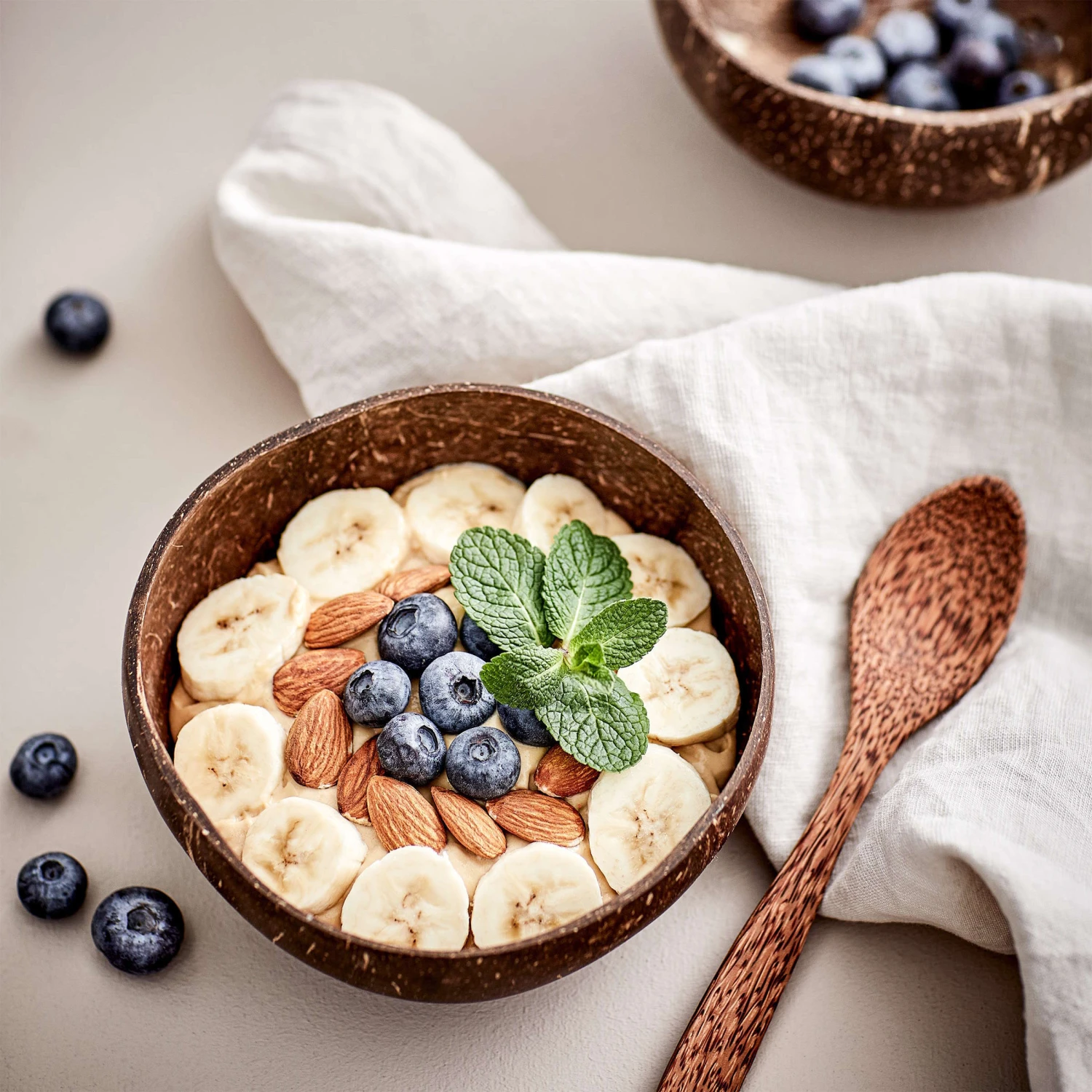 Kokosnussschale 430ml COCONUT in Braun Kokosnussschale 430ml COCONUT In Braun -Butlers Geschäft butlers kokosnussschale 430ml coconut in braun 1