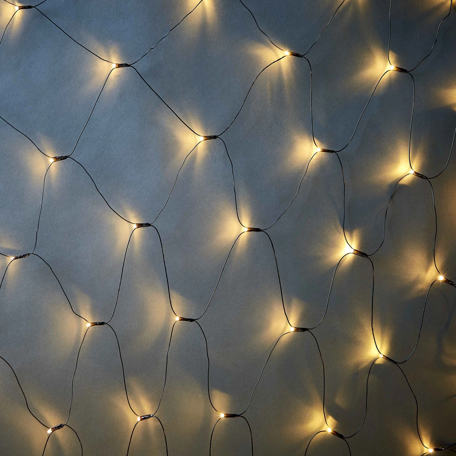 Lichtervorhang mit Stecker SHINE BRIGHT in Schwarz Lichtervorhang Mit Stecker SHINE BRIGHT In Schwarz -Butlers Geschäft butlers lichtervorhang mit stecker shine bright in schwarz