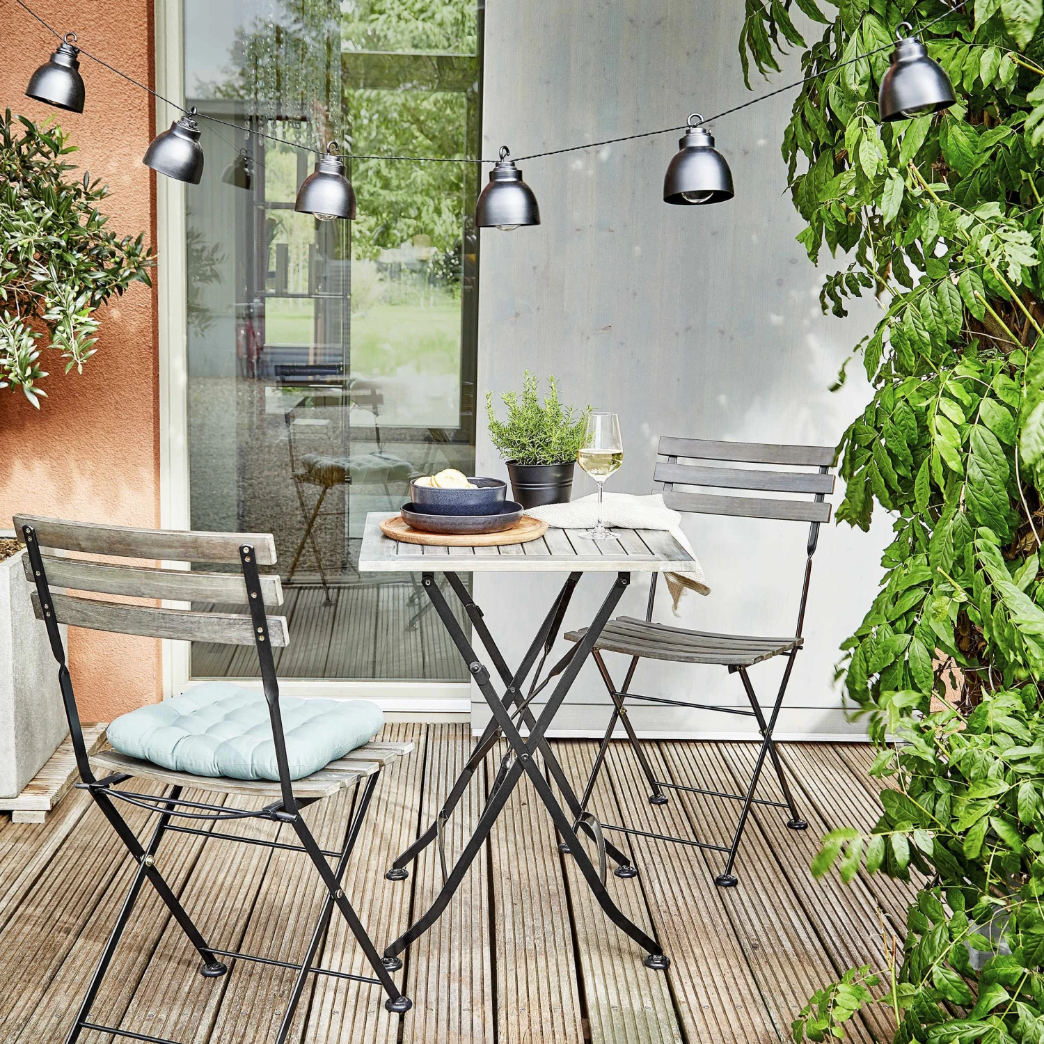 Metall-Lampenkette mit Stecker WAREHOUSE in Schwarz Metall-Lampenkette Mit Stecker WAREHOUSE In Schwarz -Butlers Geschäft butlers metall lampenkette mit stecker warehouse in schwarz 6