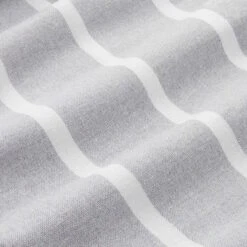 Strandtuch L 200 X B 180cm SURFSIDE In Hellgrau 5 Strandtuch L 200 X B 180cm SURFSIDE In Hellgrau -Butlers Geschäft butlers strandtuch l 200 x b 180cm surfside in hellgrau 3