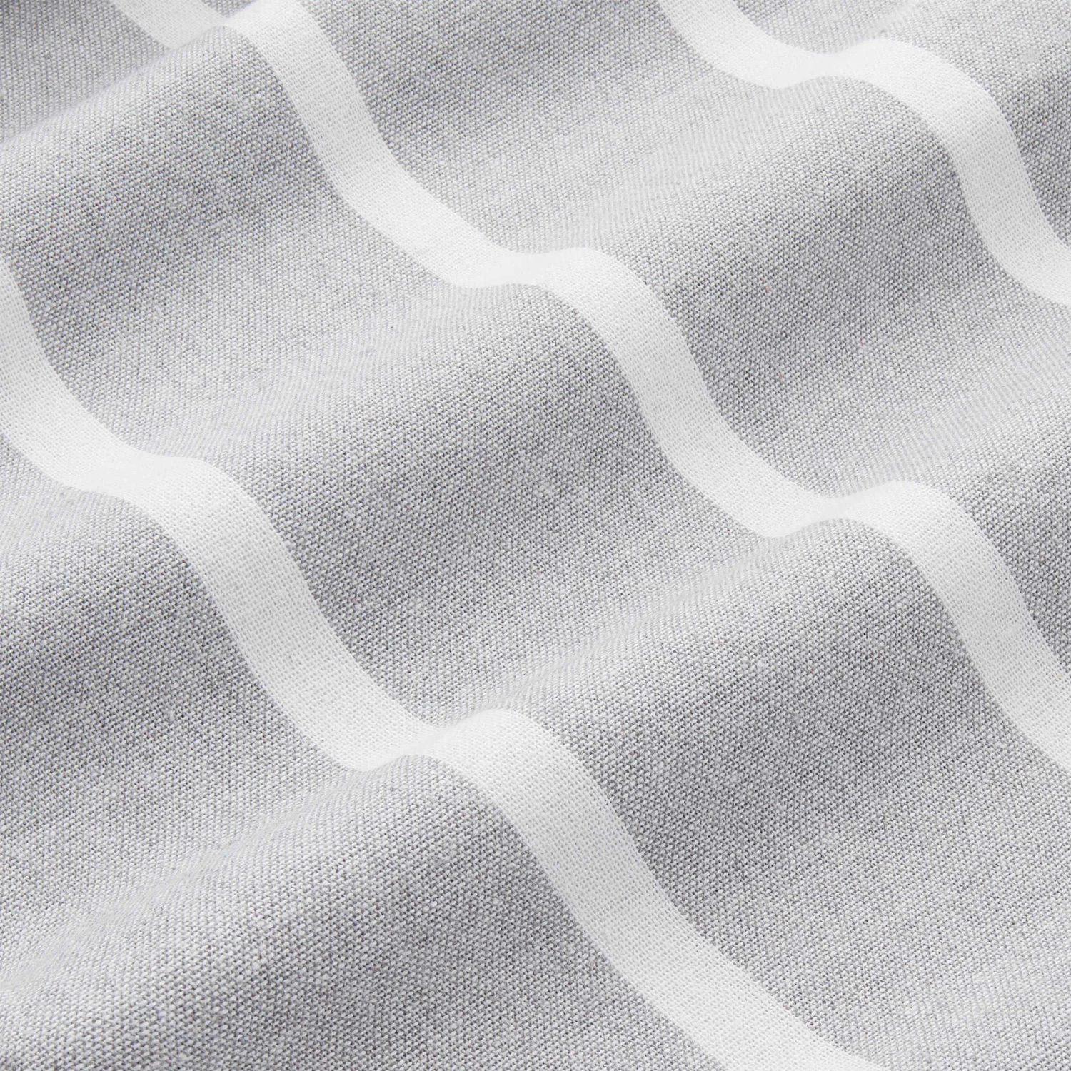 Strandtuch L 200 x B 180cm SURFSIDE in Hellgrau Strandtuch L 200 X B 180cm SURFSIDE In Hellgrau -Butlers Geschäft butlers strandtuch l 200 x b 180cm surfside in hellgrau 3