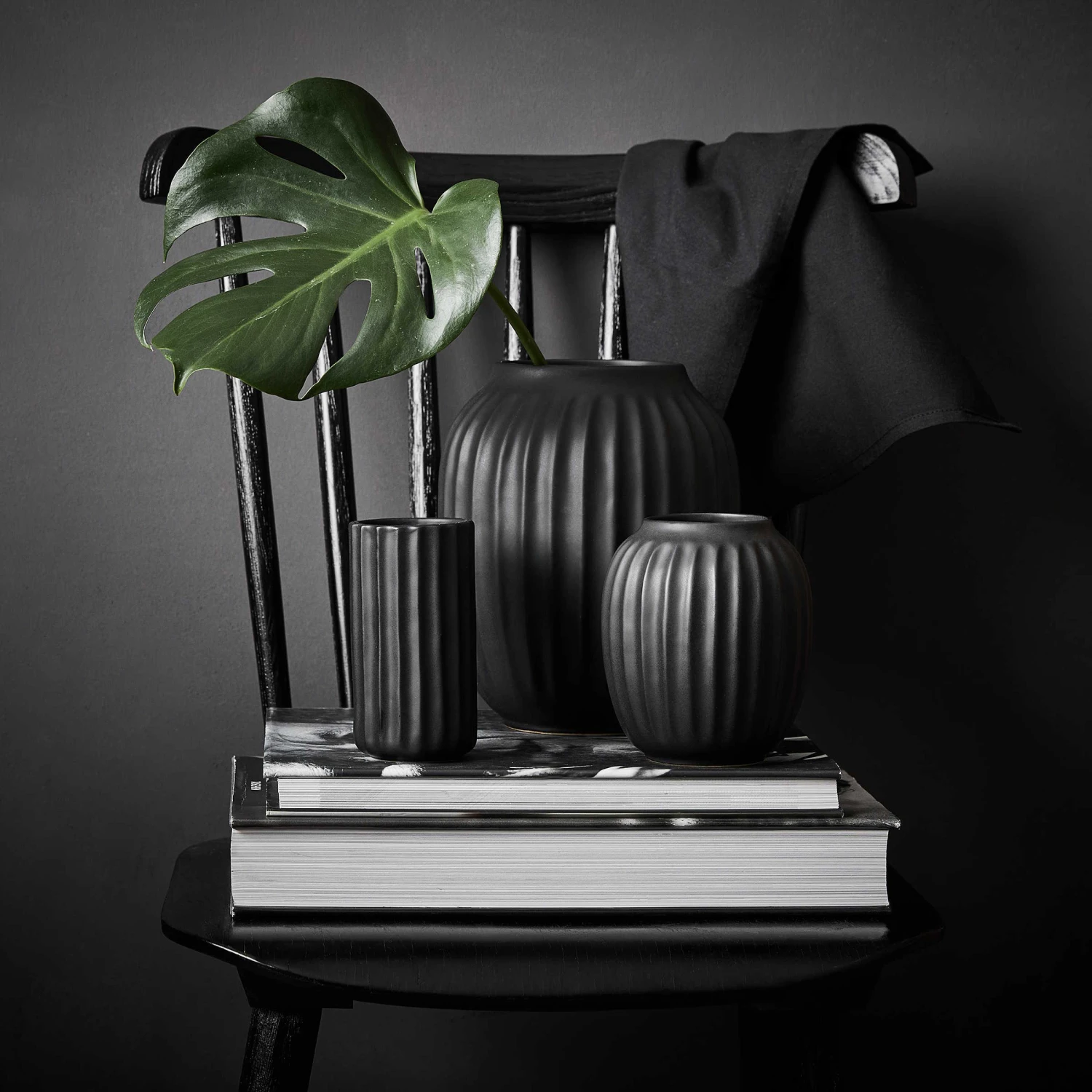 Vase Höhe 23cm LIV in Schwarz Vase Höhe 23cm LIV In Schwarz -Butlers Geschäft butlers vase hohe 23cm liv in schwarz 4